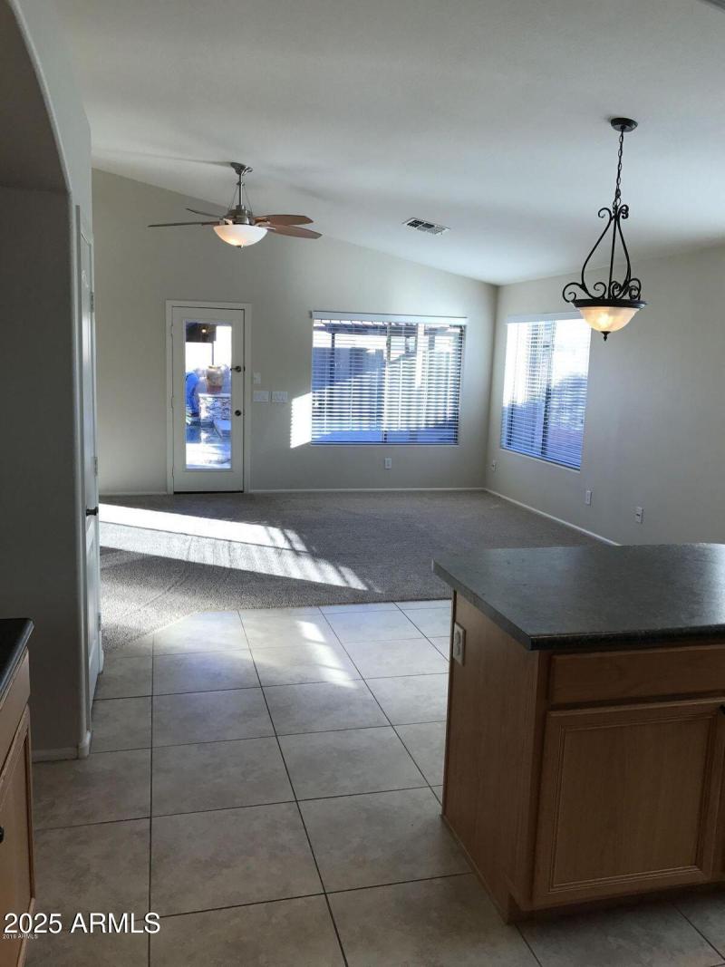 20161230054133823382000000-o