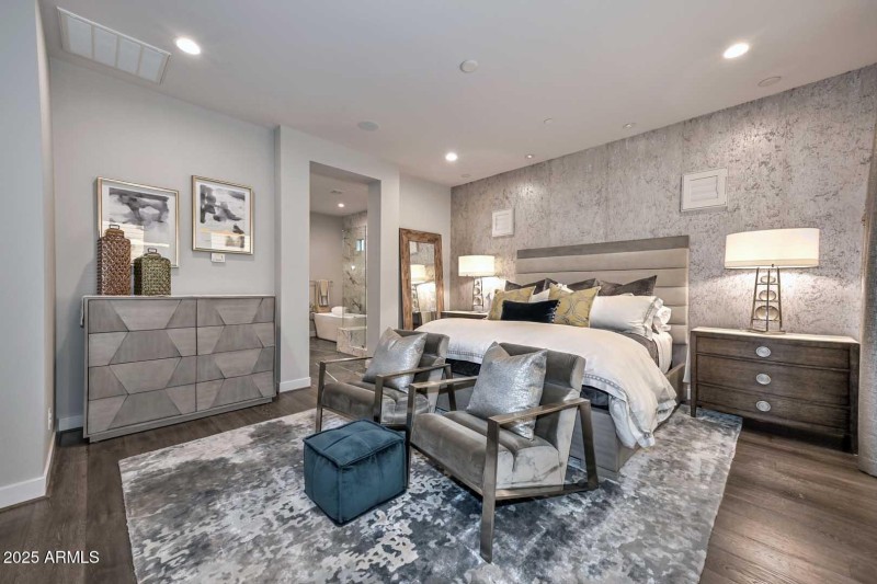 Primary Bedroom-Bath