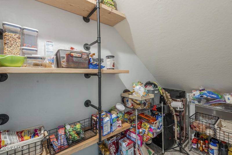 018_Large Walk In Pantry
