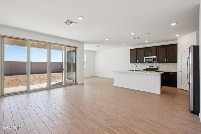 9-web-or-mls-W Bajada Rd-S1709-009