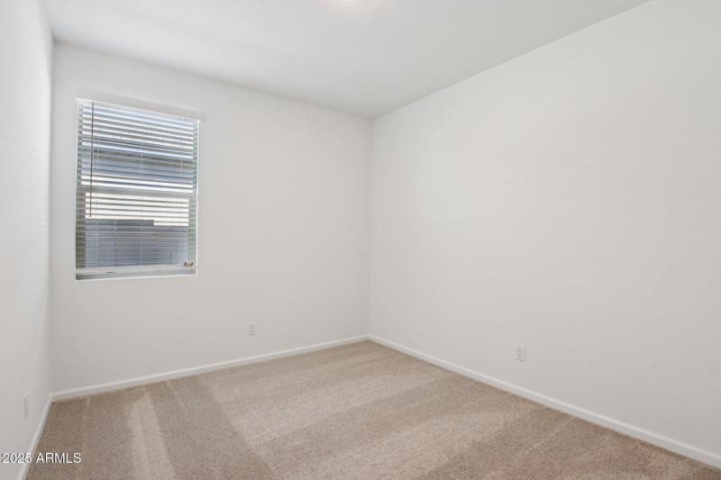 17-web-or-mls-W Bajada Rd-S1709-017