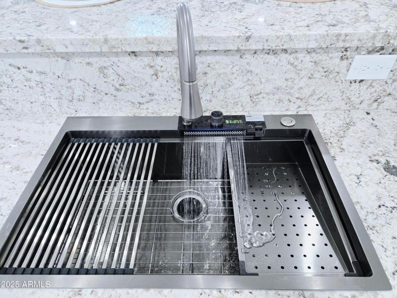 20250916_183037 (2)-VSCO