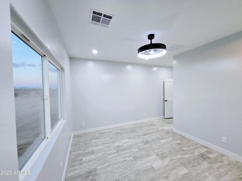 20250916_183634-VSCO-VSCO