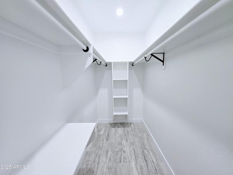 20250916_183649 (2)-VSCO