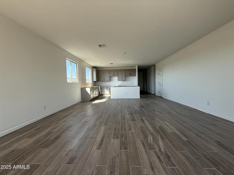 017_Great_Room_to_Kitchen