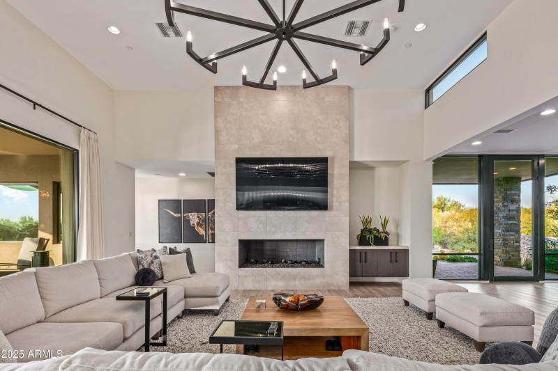 013_Great Room Dramatics