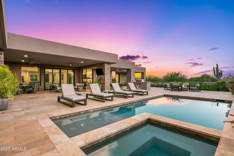 053_The Indoor Outdoor Lifestyle