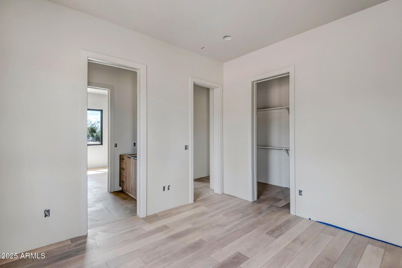 Bedroom 2 w walk in closet