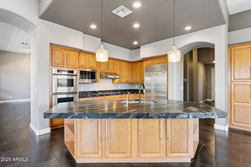 16-web-or-mls-14216-s-5th-st