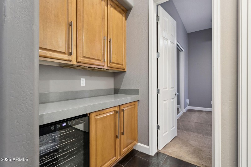 34-web-or-mls-14216-s-5th-st