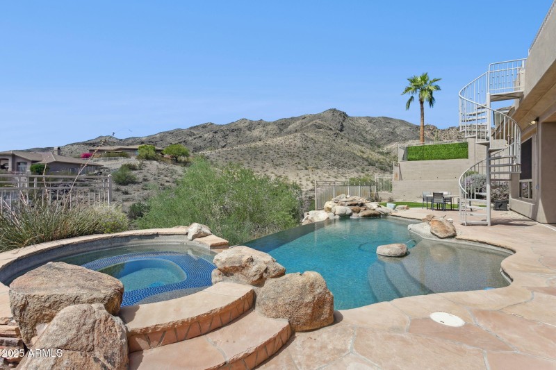 47-web-or-mls-14216-s-5th-st