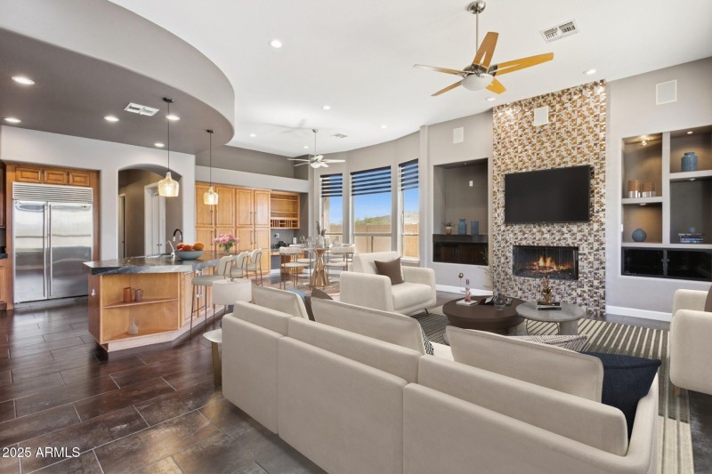 1758077707179350170_1758077707179350170_