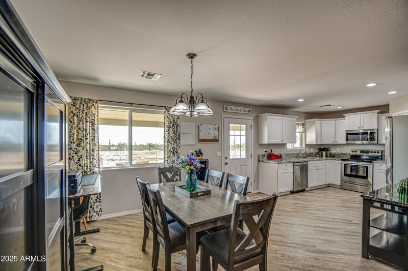 Dining Room into kitchen