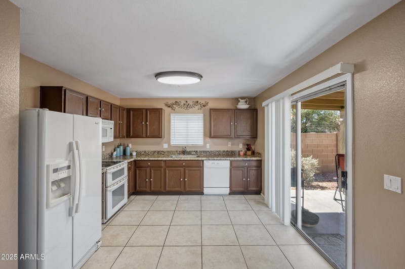 16826 N 113th Ave-11