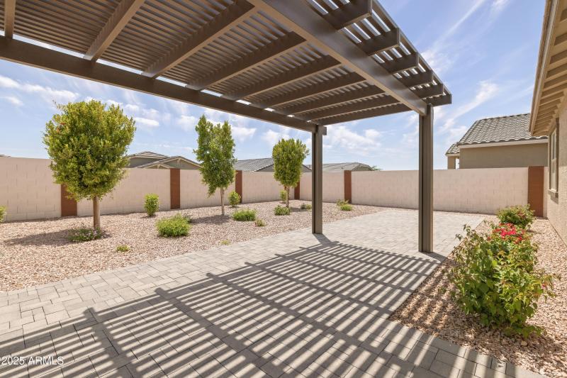 16031 W El Cortez Pl_35