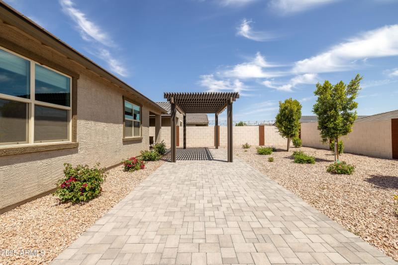 16031 W El Cortez Pl_36