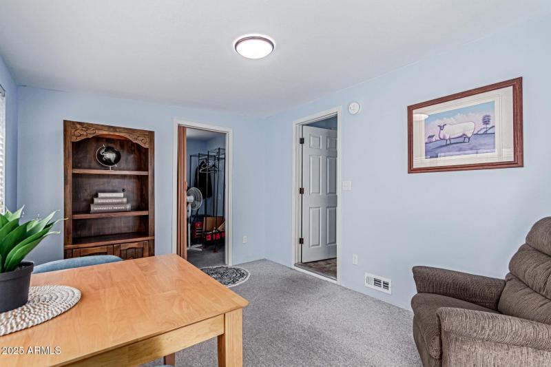 Extra room: bedroom or bonus space