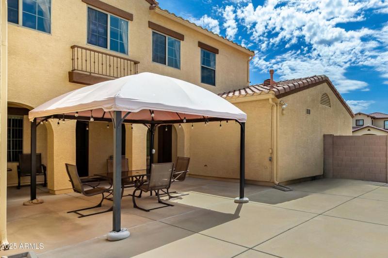 Facetune_18-09-2025-09-29-57