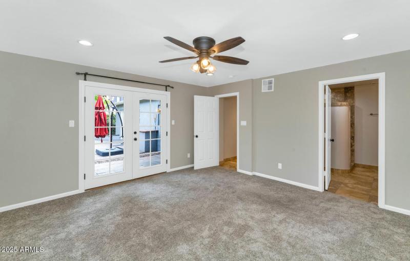 3822 E Monterosa St-large-011-010-TOD794