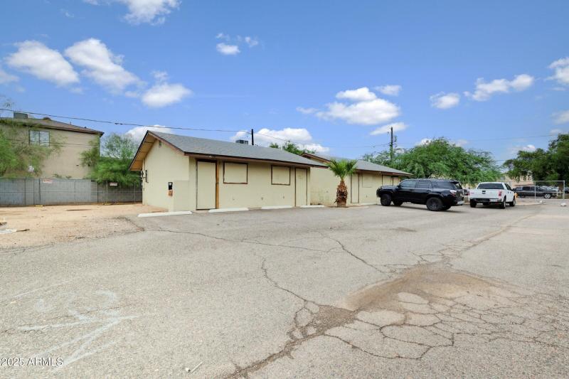 14-custom-1815 W Sahuaro Dr-14