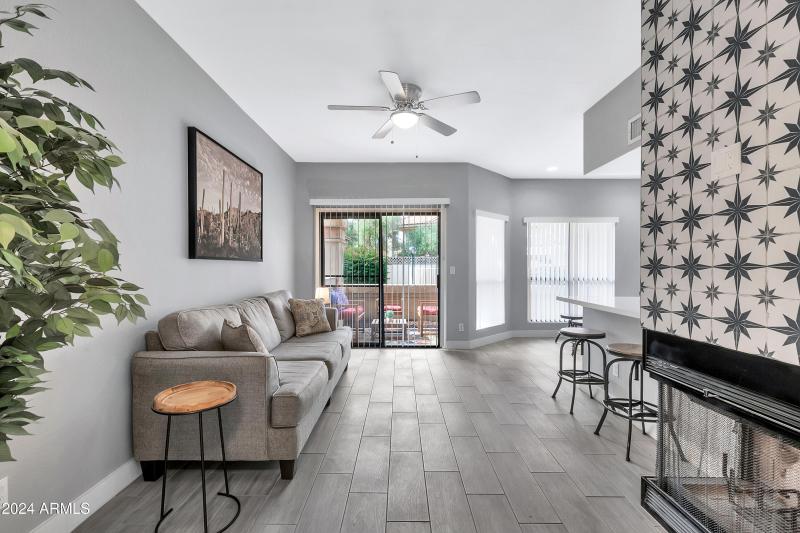 9711 E Mountain View Rd unit 1516-11