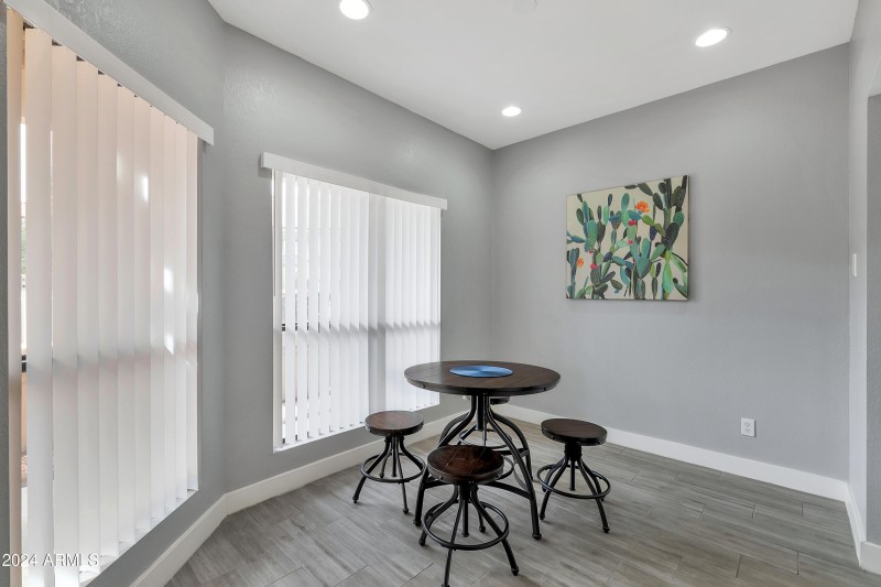 9711 E Mountain View Rd unit 1516-6