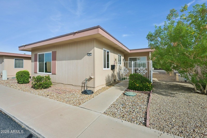 2-web-or-mls-N 98th Ave G-S1809-002