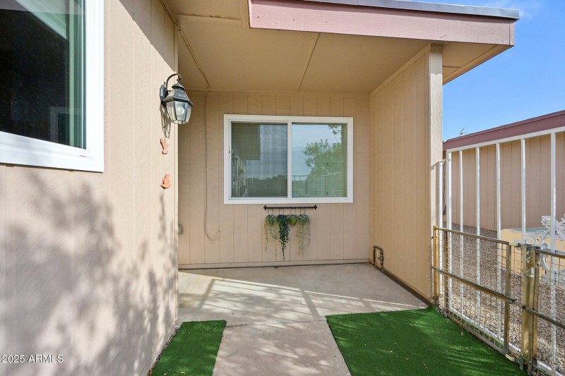 5-web-or-mls-N 98th Ave G-S1809-005