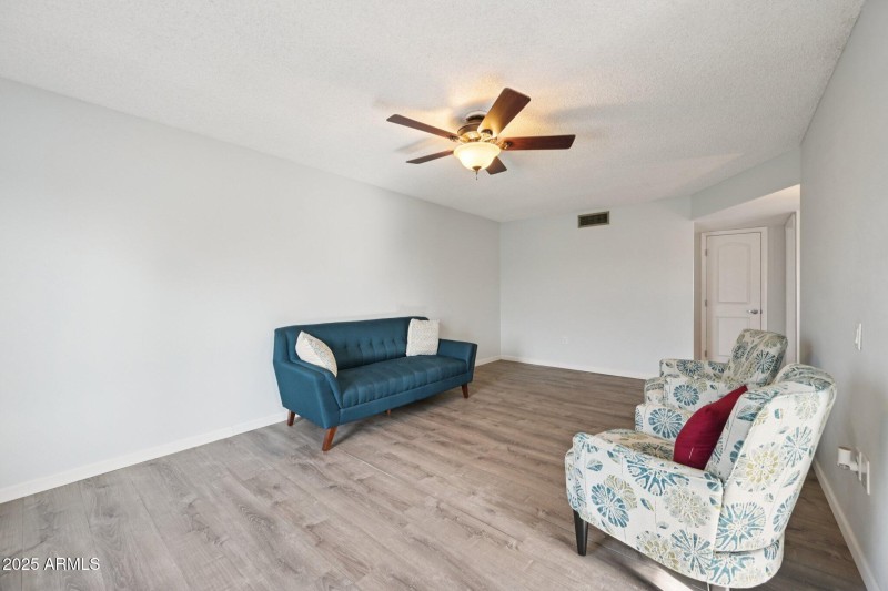 7-web-or-mls-N 98th Ave G-S1809-007