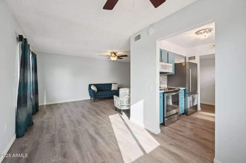 11-web-or-mls-N 98th Ave G-S1809-011