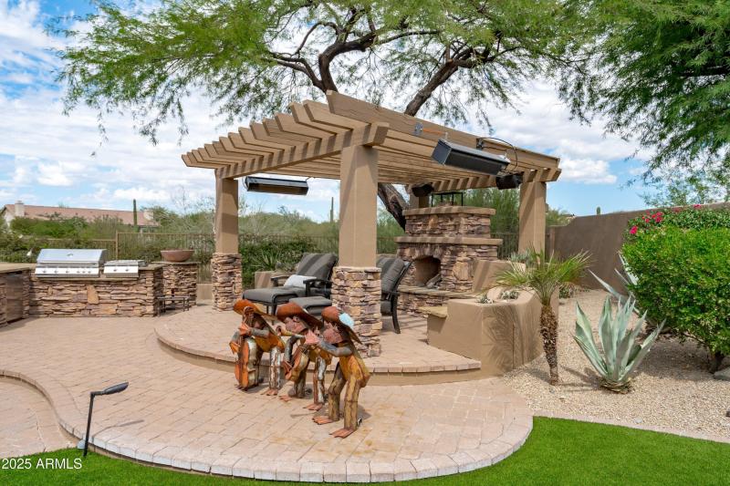 69-BBQ and Fireplace Area