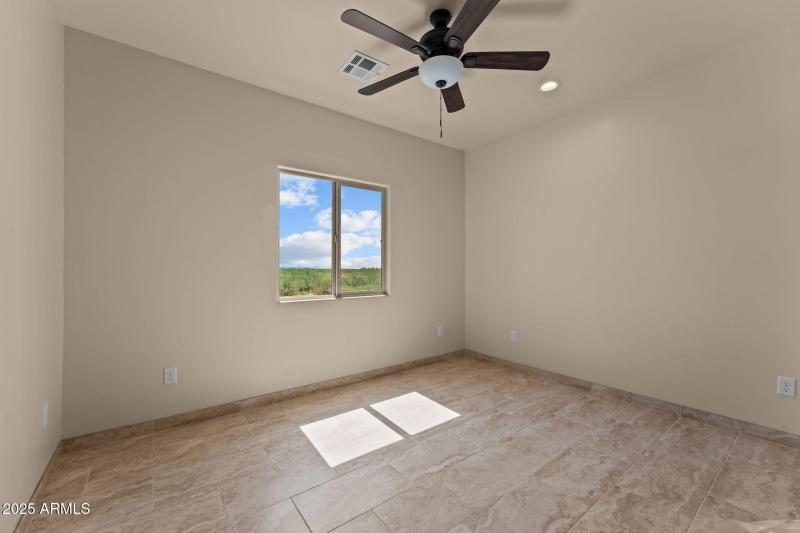 11-web-or-mls-DSC01892