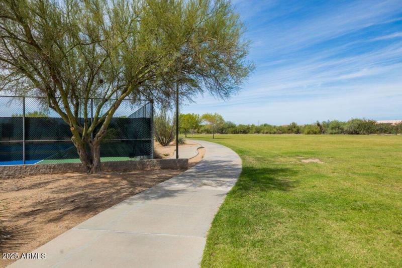 32 - Walking Trails at Dynamite & Tatum