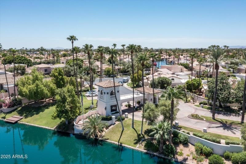 Las Brisas - Guard Gated