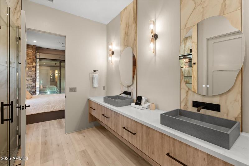 Guest Bathroom 3 (Jack and Jill)