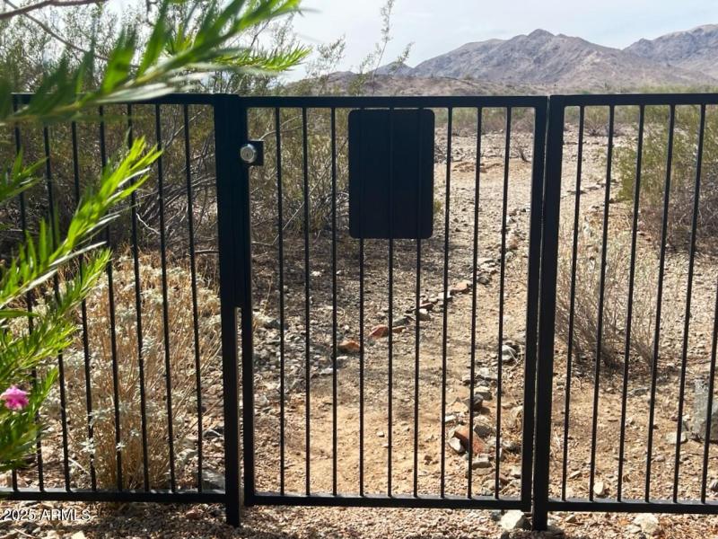 HIKING TRAILS BEHIND YOU!