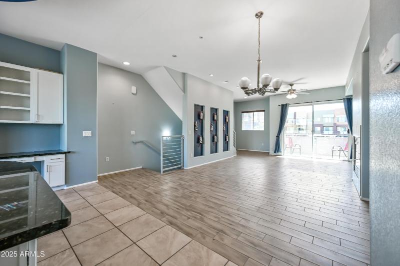 16-6745N93A1158-ocupix