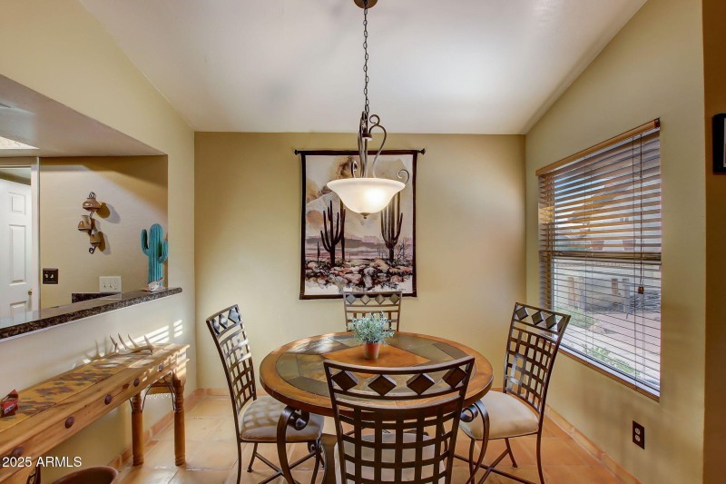 11-web-or-mls-E Forge Ave-011