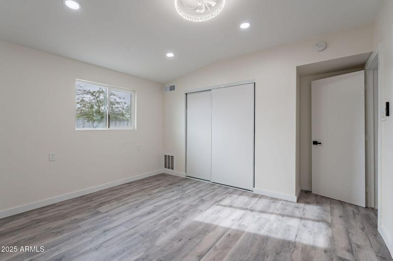 44-web-or-mls-Narramore-44