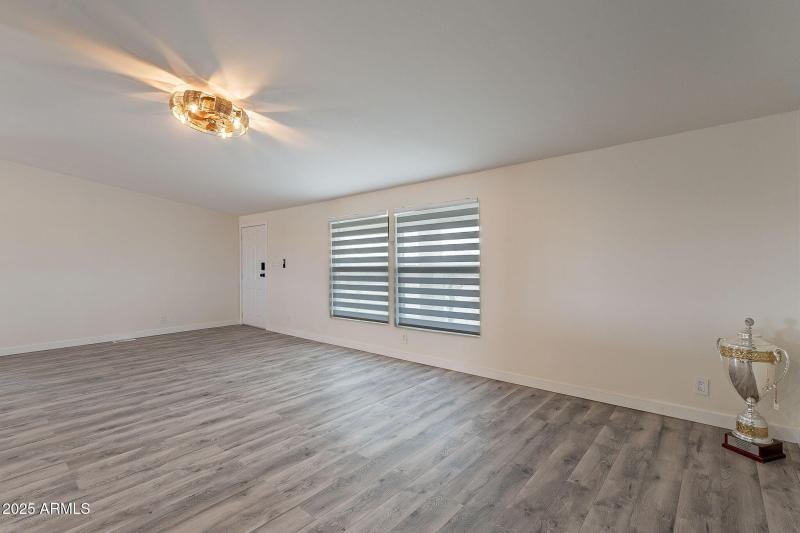 6-web-or-mls-Narramore-6