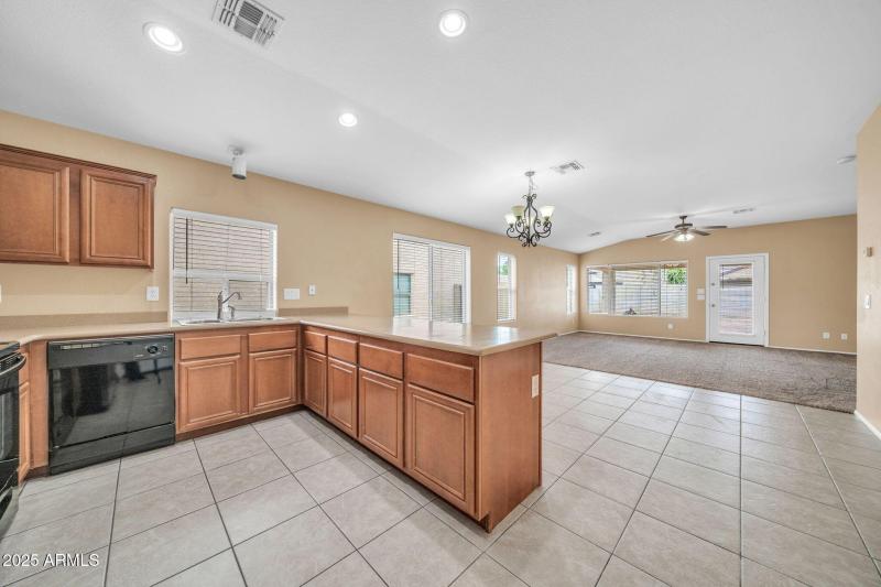 5032 South Rovey Parkway, Buckeye