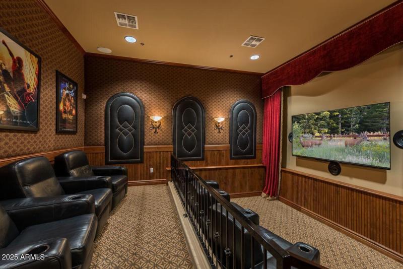 THEATRE IN CLUBHOUSE