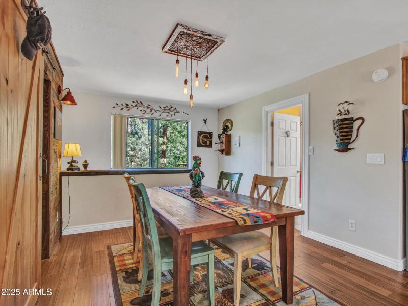 4785 Ponderosa Ave. - Photo - 06-Dining