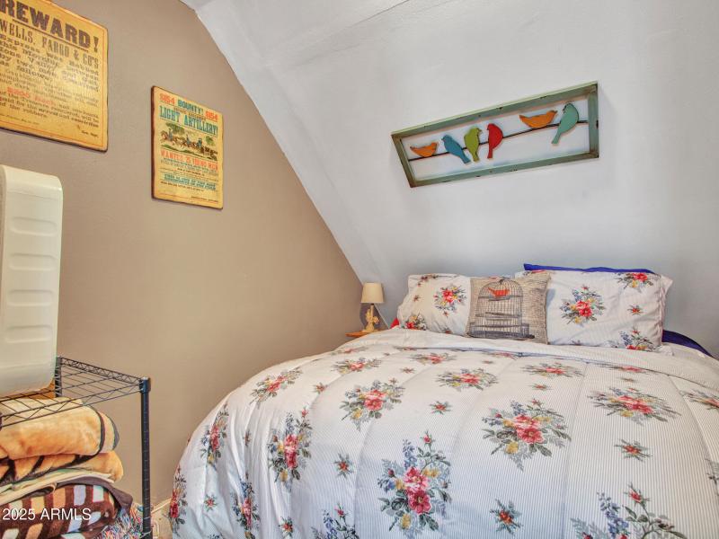 4785 Ponderosa Ave. - Photo - 08-Bedroom