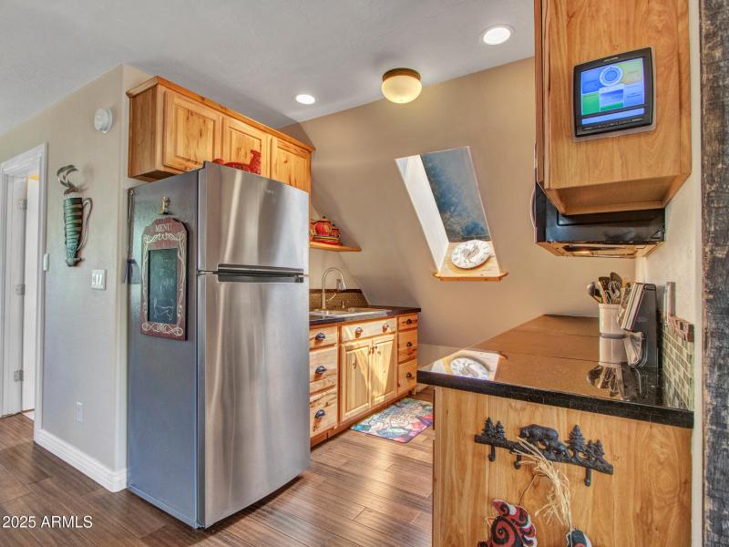 4785 Ponderosa Ave. - Photo - 09-Kitchen