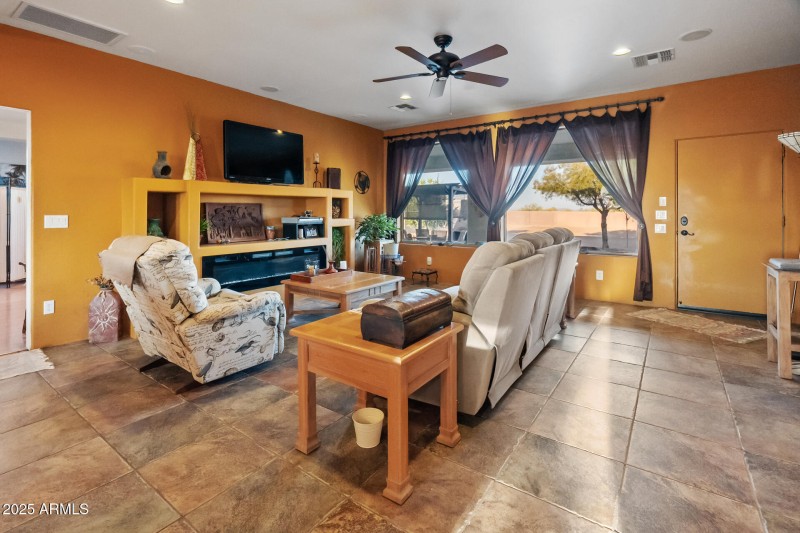 30305 N 243rd Ave-24