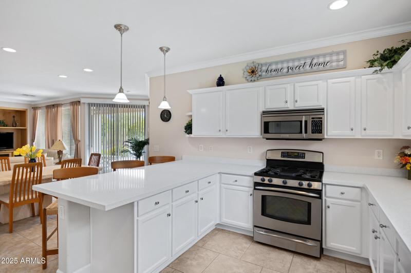 4237 E Blue Spruce Ln-21