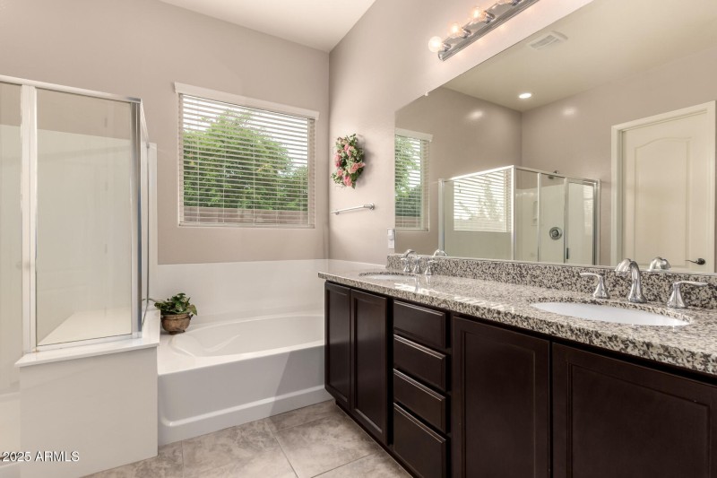 Primary bath, separate tub & shower