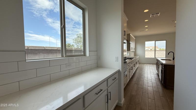 015 - Butlers Pantry