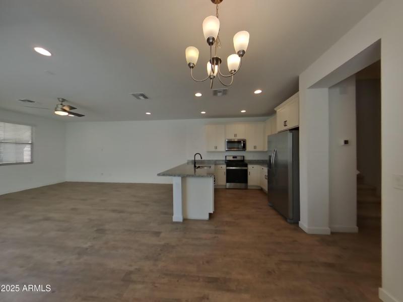 6_pc_KHbJoo3bw7_fUH3bd9757_layout_0